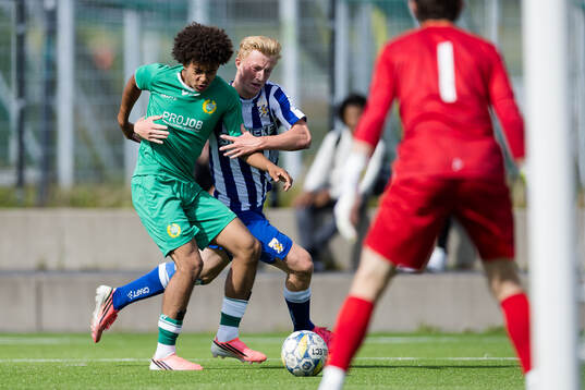 Hammarbys Ison Lindsay Bodin och IFK Göteborgs Alvin