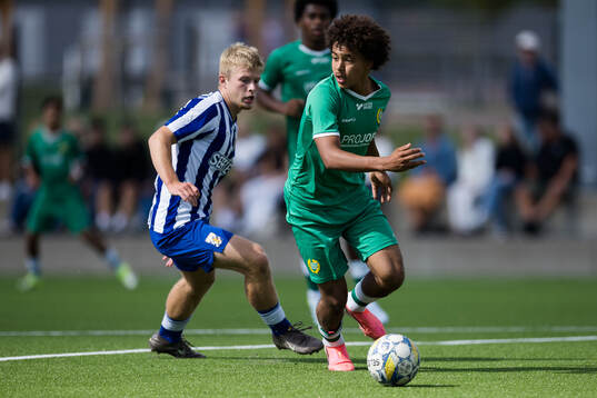 IFK Göteborgs William Andersson och Hammarbys Ison Lindsay