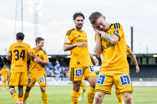 IFK Norrköpings Ryan Nelson jublar