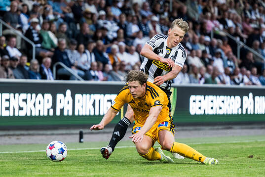 IFK Norrköpings Alexander Fransson och Landskronas Gustaf