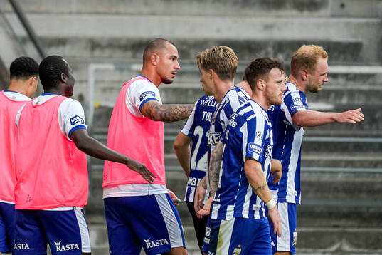 Adam Bergmark Wiberg of IFK Göteborg celebrates with