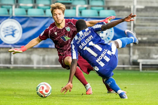 Goalkeeper Karl Vallner of Levadia Tallinn and Saidou