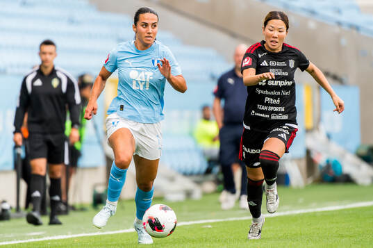 Malmö FFs Vesna Milivojevic och Piteås Shiho Matsubara
