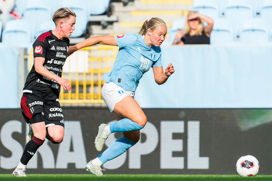 Piteås Cecilia Edlund och Malmö FFs Hlin Eiriksdottir