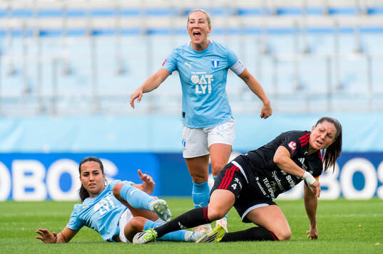 Malmö FFs Vesna Milivojevic och Mia Persson och Piteås