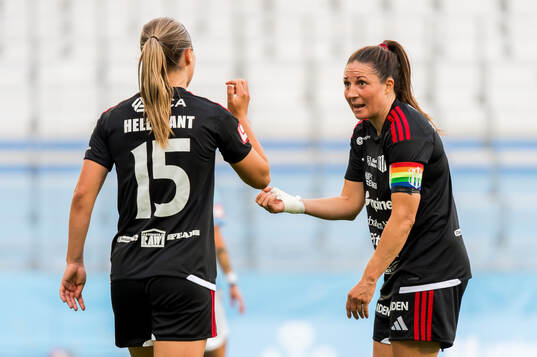 Piteås Alexandra Hellekant och Josefin Johansson deppar