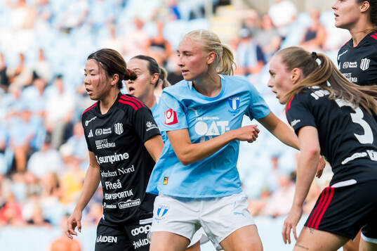 Malmö FFs Stinalisa Johansson, Piteås Shiho Matsubara och