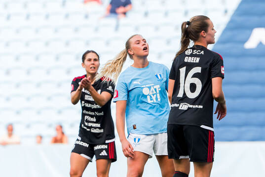 Malmö FFs Ellen Löfqvist deppar