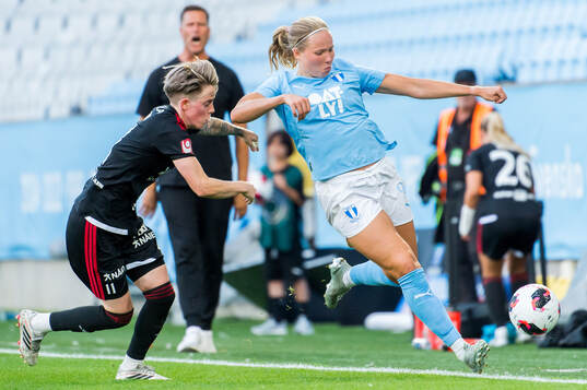 Piteås Cecilia Edlund och Malmö FFs Hlin Eiriksdottir