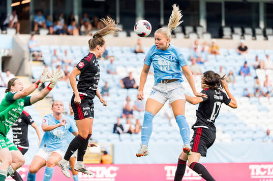 Malmö FFs Älvali Lindström och Piteås Cecilia Edlund