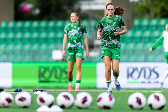 Hammarbys Sofia Reidy värmer upp