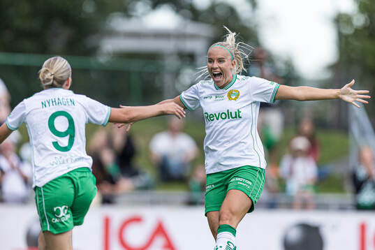 Hammarbys Mari Nyhagen och Stina Lennartsson jublar