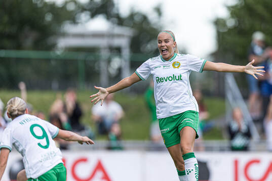 Hammarbys Mari Nyhagen och Stina Lennartsson jublar