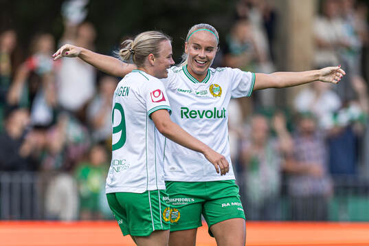 Hammarbys Mari Nyhagen och Stina Lennartsson jublar