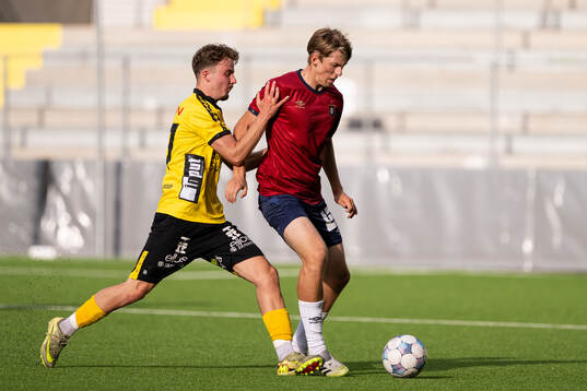 Elfsborgs Leo Sejdia  och Örgrytes Noel Jönsson