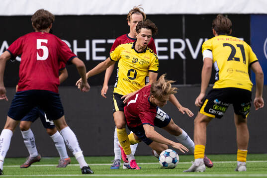 Elfsborgs Lucas Löngårdh och Örgrytes Charlie Malm