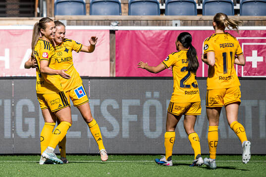 IFK Norrköpings Emma Engström jublar
