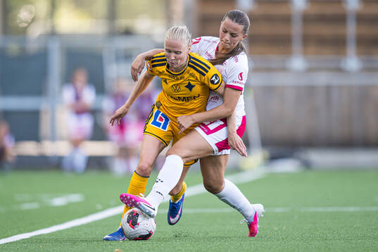 IFK Norrköpings Elin Rombing och IK Uppsalas Stina Leffler