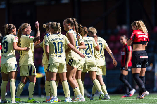 Djurgårdens Freyja Stefansdottir kvitterar till 1-1 och