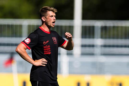 Brommapojkarnas tränare Daniel Gunnars