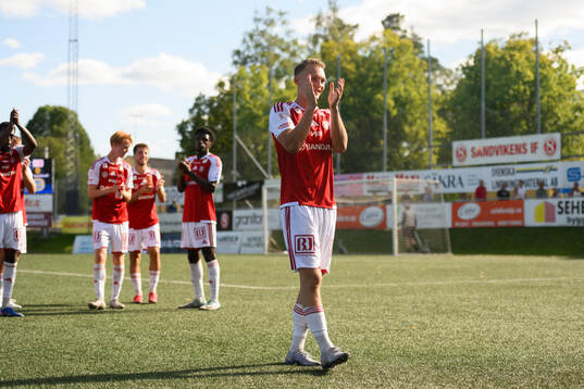 Sandvikens Nino Geiger jublar