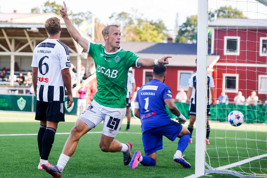 Brages Alex Mortensen jublar