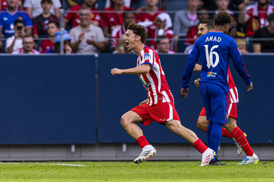 Castillo of Atletico de Madrid celebrates