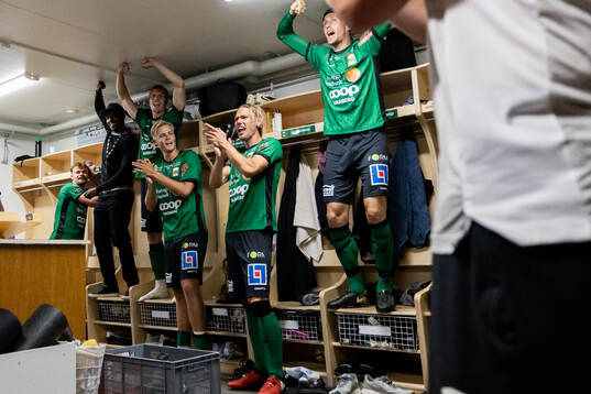 Varbergs spelare jublar