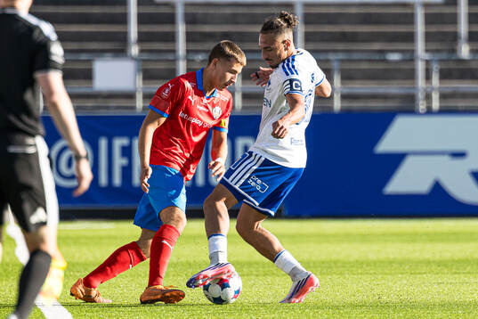 Helsingborgs Omar Ademovic och IFK Norrköpings Moutaz