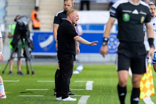 Helsingborgs manager Stevie Grieve
