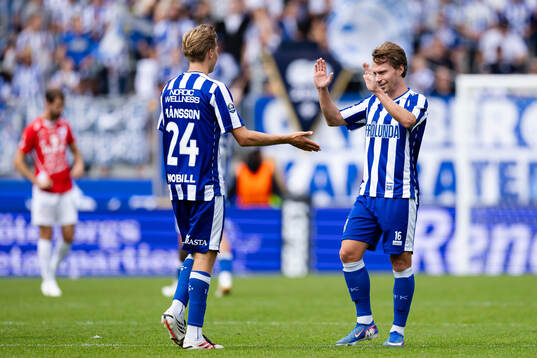 IFK Göteborgs Oliver Månsson och Filip Ottosson  jublar