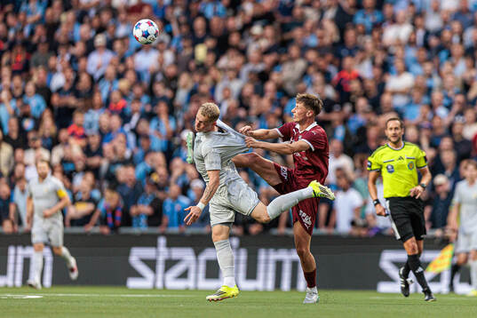 Djurgårdens Kristian Lien och Västerås Philip Bonde