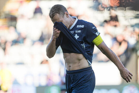 IFK Värnamos Viktor Claesson deppar