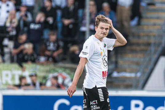 Örebros Erik McCue deppar