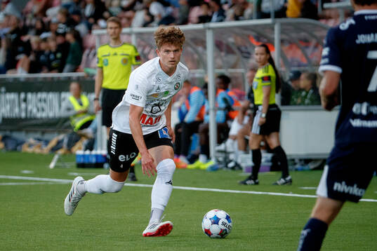 Örebros Erik McCue