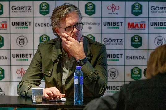 Örebros tränare Rikard Norling på presskonferensen