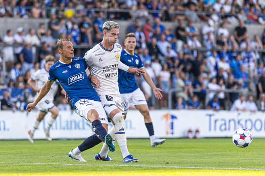 Halmstads Joel Allansson och Sirius Robbie Ure