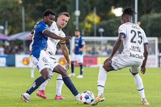 Halmstads Koudou Marvin Axel Illary mot Sirius Henrik