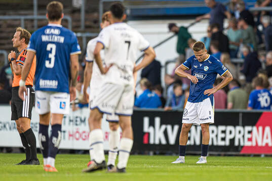 Halmstads Niilo Mäenpää deppar
