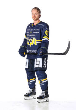 HV71s Riley Woods
