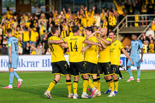 Elliot Stroud of Mjällby celebrates with team