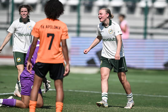 Mari Nyhagen Rosendal of Hammarby celebrates