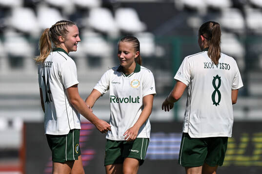 Mathilde Janzen of Hammarby celebrates
