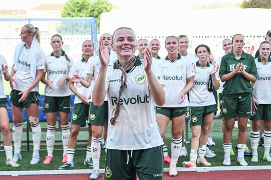 Mari Nyhagen Rosendal of Hammarby  celebrates