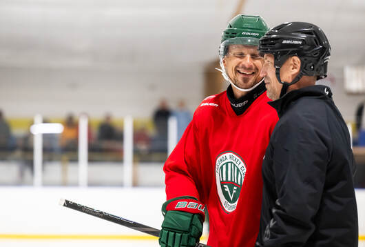 Nicklas Lasu och assisterande tränare Kristoffer Näslund