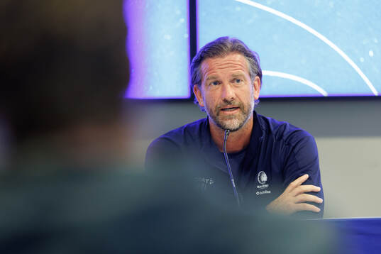 head coach Rik De Mil