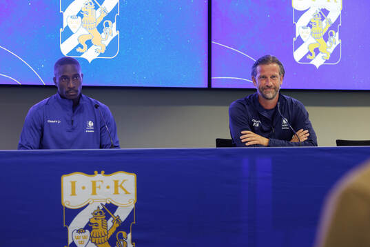 KAA Gent's Mouhamed Ngom and head coach Rik De Mil