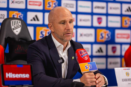 Coach Henrik Rydstrom of Hammarby