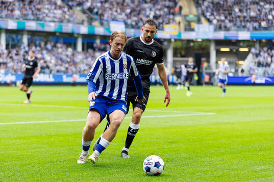 Noah Tolf of IFK Göteborg and Matties Volckaert of Gent