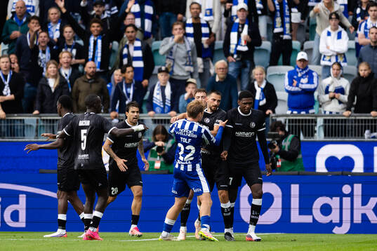 Noah Tolf of IFK Göteborg and Josué Vergara of Gent